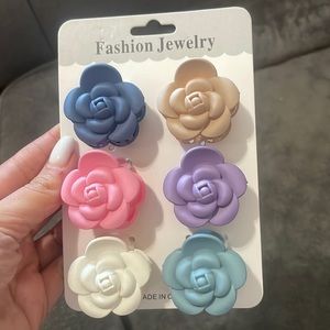Floral hair clips 6 pack
